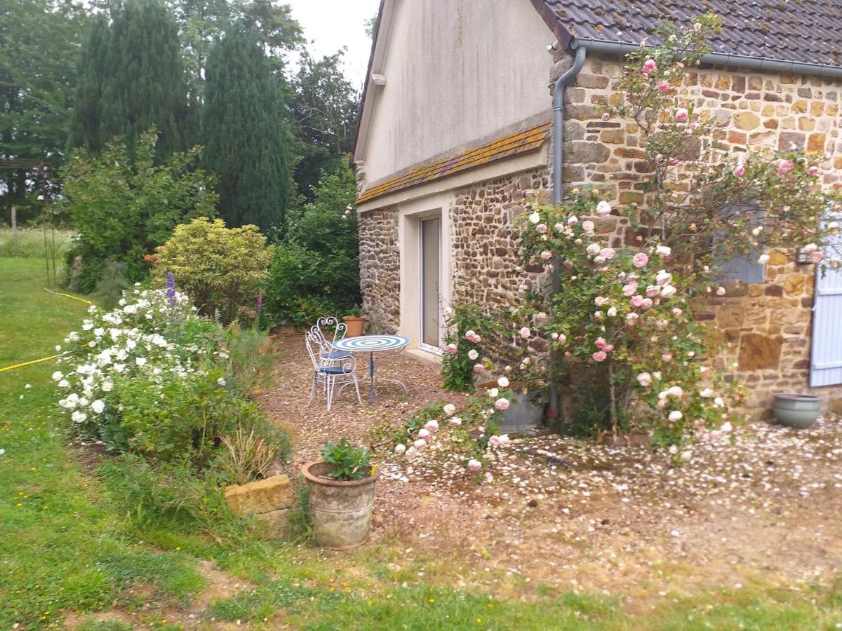 Ma Maison Bleue Saint-Brice-sous-Ranes Buitenkant foto